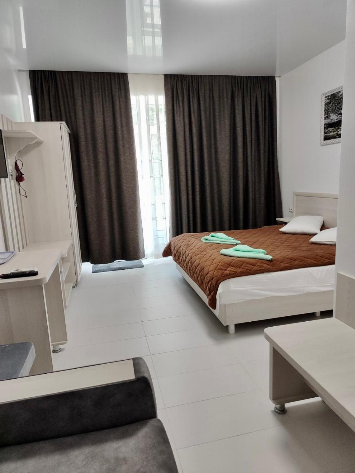 Hotel Перлина Дністра à Rudkovtsy Extérieur photo