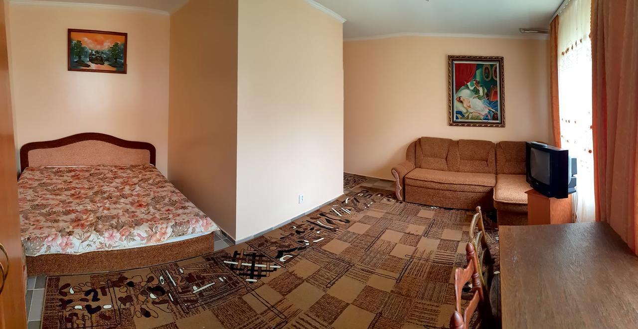 Hotel Перлина Дністра à Rudkovtsy Extérieur photo